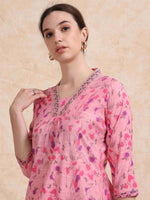Load image into Gallery viewer, Pink Floral Printed Linen Cotton Flair Kurti
